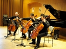 Wolf-Dieter Zastrow, Markus Jung & Alexey Shestiperov (v.l.n.r.) mit Yasuko Sugimoto-Shestiperov am Flügel bei David Poppers 