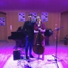 Markus mit der Cellistin MARA (alias Dagmar Kochendörfer) nach dem Konzert innerhalb der 