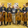 Fredo Jung mit den Vier EvangCellisten (mit Alexey für den verhinderten Lukas) nach dem 'Cellism-Release-Konzert' innerhalb der 