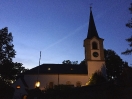 Die Evangelische Kirche in Hallerstein (Stadteil von Schwarzenbach an der Saale) kurz vor dem Konzert der Vier EvangCellisten 2016. (Foto: Archiv)